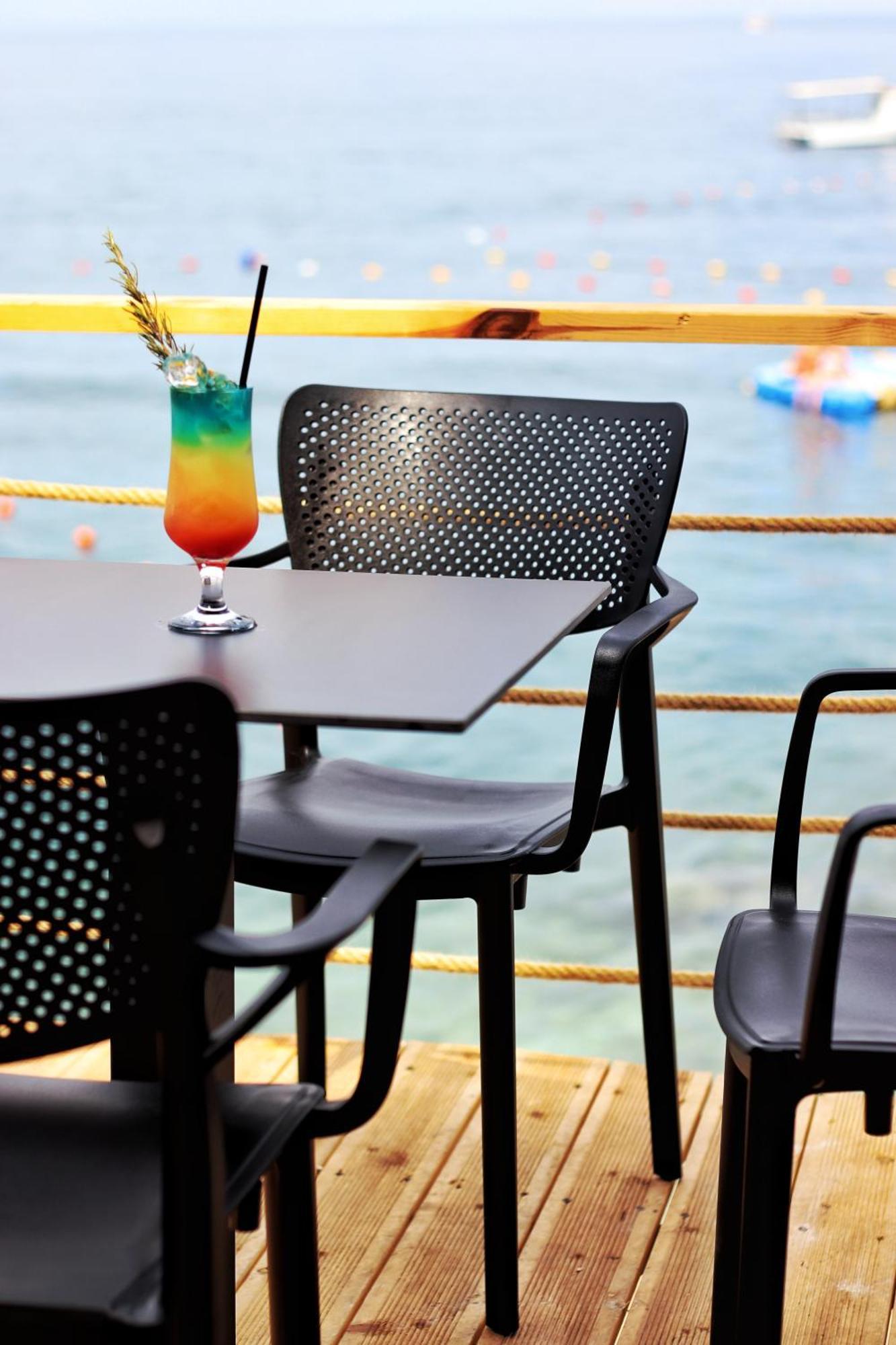 Golden Beach Suites Sarande Ngoại thất bức ảnh